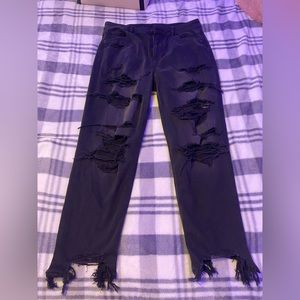 American Eagle Ripped Mom Jeans size 14. Brand new without tags.